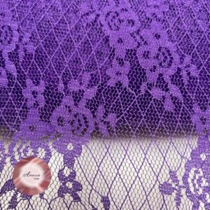 Renda Roxa com Fio Tinto